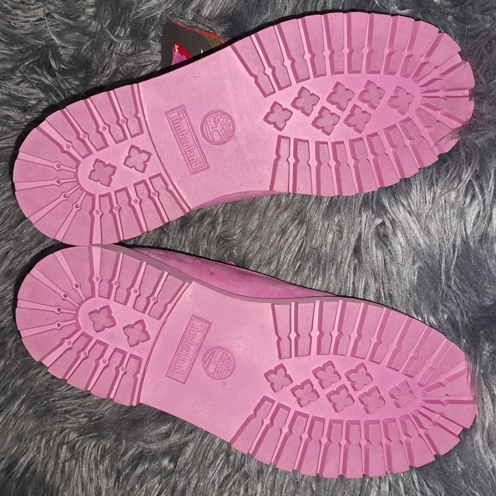 Pink Timberlands - Picture 3 of 3